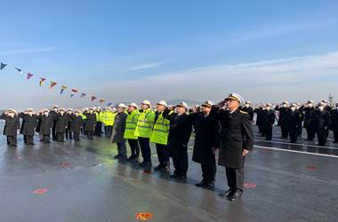 Deniz Kuvvetlerimizin En Büyük Gemisi Olacak LHD ANADOLU’ya Törenle Türk Bayrağı Çekildi 