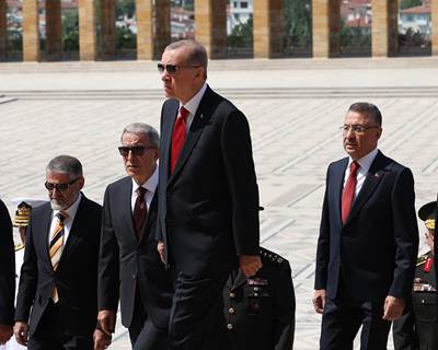 Cumhurbaşkanımız Sn. Erdoğan Başkanlığındaki YAŞ Üyeleri Anıtkabir’i Ziyaret Etti