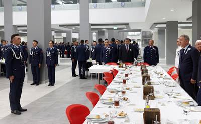Millî Savunma Bakanı Hulusi Akar ve Beraberindeki TSK Komuta Kademesi Hava Harp Okulu Yeni Eğitim Öğretim Yılının Açılış Törenine Katıldı