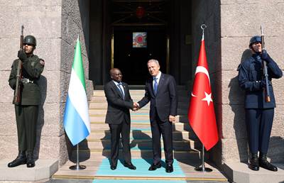 Millî Savunma Bakanı Hulusi Akar, Sierra Leone Savunma Bakanı Kellie Hassan Conteh ile Bir Araya Geldi