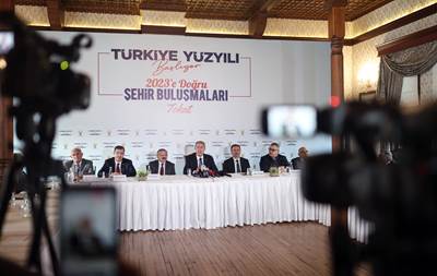 Millî Savunma Bakanı Hulusi Akar’dan Yunanistan’a: “Güvendiğiniz Dağlara Karlar Yağmadan Aklınızı Başınıza Alın, Ayaklarınız Yere Bassın!”