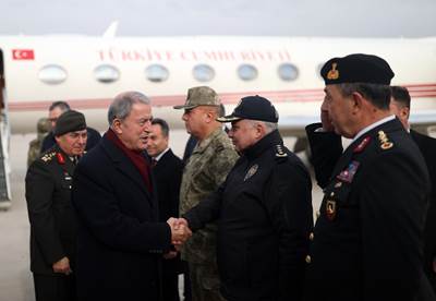 Millî Savunma Bakanı Hulusi Akar’dan Yunanistan’a: “Güvendiğiniz Dağlara Karlar Yağmadan Aklınızı Başınıza Alın, Ayaklarınız Yere Bassın!”