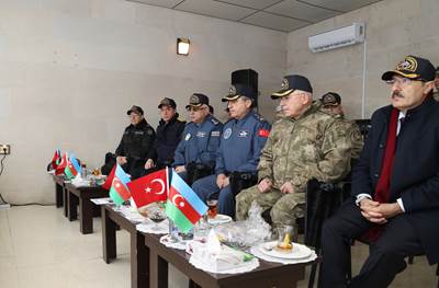 Millî Savunma Bakanı Hulusi Akar ve Azerbaycan Savunma Bakanı Org. Zakir Hasanov, “Kardeş Yumruğu” Tatbikatı’nın Seçkin Gözlemci Günü’ne Katıldı