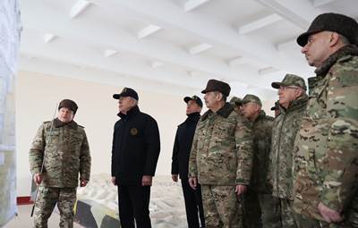 Millî Savunma Bakanı Hulusi Akar ve Azerbaycan Savunma Bakanı Org. Zakir Hasanov, “Kardeş Yumruğu” Tatbikatı’nın Seçkin Gözlemci Günü’ne Katıldı