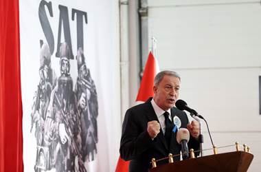 Millî Savunma Bakanı Hulusi Akar, SAT ve SAS Özel İhtisas Kursları Diploma Töreni’ne Katıldı
