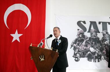 Millî Savunma Bakanı Hulusi Akar, SAT ve SAS Özel İhtisas Kursları Diploma Töreni’ne Katıldı
