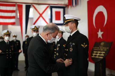 Millî Savunma Bakanı Hulusi Akar, SAT ve SAS Özel İhtisas Kursları Diploma Töreni’ne Katıldı
