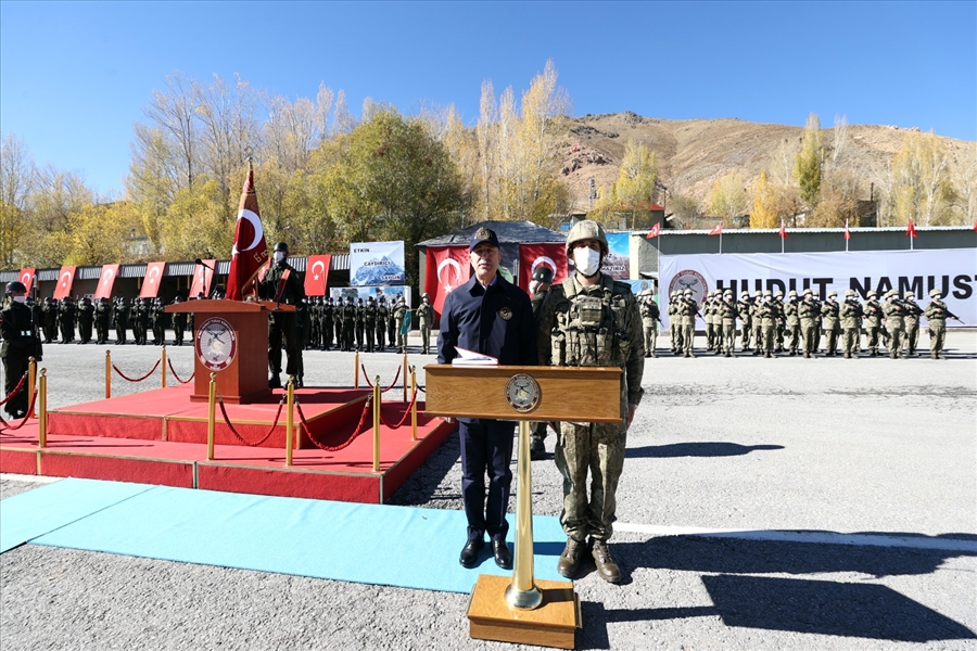Millî Savunma Bakanı Hulusi Akar, Sancak Tevdi Töreni’nde Konuştu