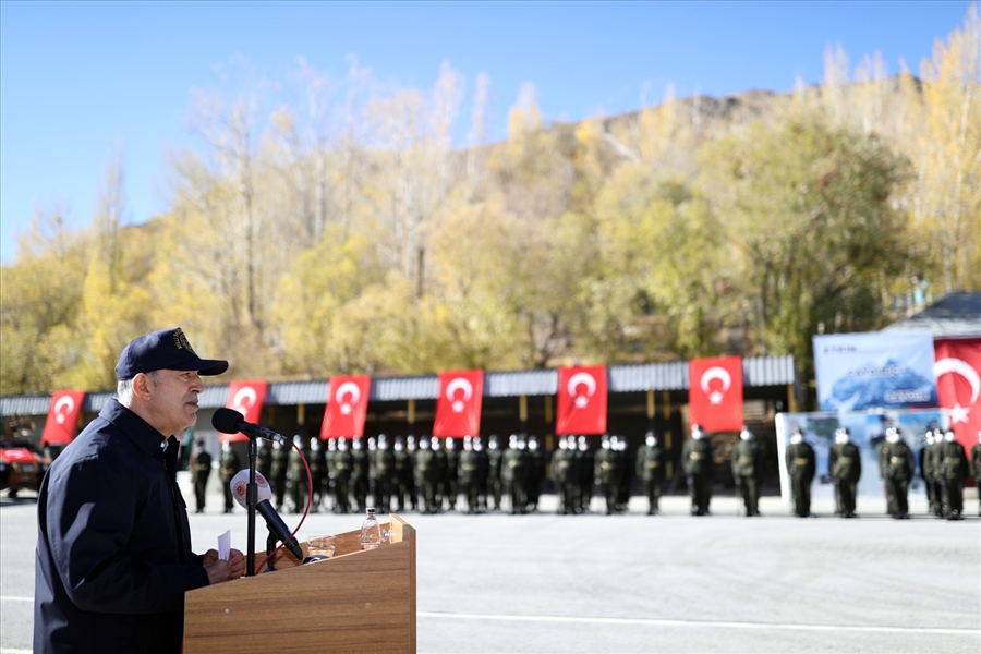 Millî Savunma Bakanı Hulusi Akar, Sancak Tevdi Töreni’nde Konuştu