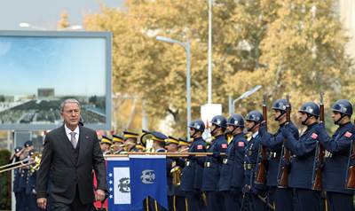 Millî Savunma Bakanı Hulusi Akar: “ABD Savunma Bakanlığından Bir Heyet Türkiye’ye Geldi, Türkiye-ABD Üst Düzey Savunma Grubu Toplantısı Yapılıyor”