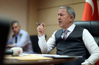 Millî Savunma Bakanı Hulusi Akar: “ABD Savunma Bakanlığından Bir Heyet Türkiye’ye Geldi, Türkiye-ABD Üst Düzey Savunma Grubu Toplantısı Yapılıyor”