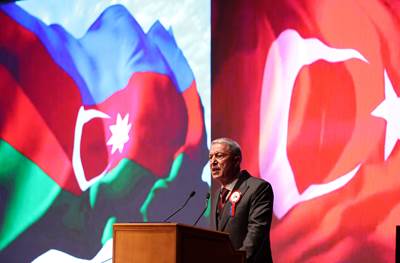 Millî Savunma Bakanı Hulusi Akar ve Azerbaycan Cumhurbaşkanı Yardımcısı Hikmet Haciyev, Azerbaycan Zafer Günü Dolayısıyla Düzenlenen Resepsiyona Katıldı
