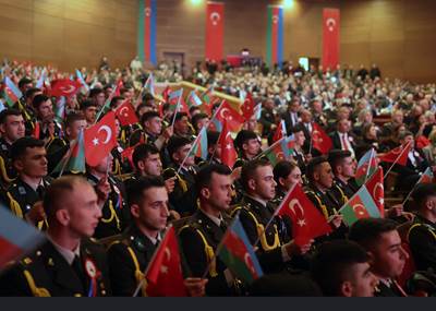Millî Savunma Bakanı Hulusi Akar ve Azerbaycan Cumhurbaşkanı Yardımcısı Hikmet Haciyev, Azerbaycan Zafer Günü Dolayısıyla Düzenlenen Resepsiyona Katıldı