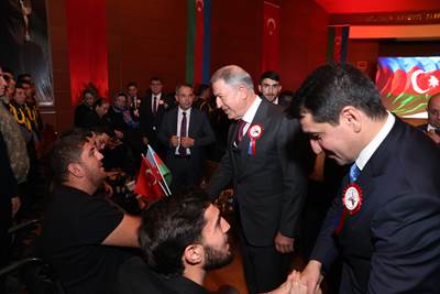 Millî Savunma Bakanı Hulusi Akar ve Azerbaycan Cumhurbaşkanı Yardımcısı Hikmet Haciyev, Azerbaycan Zafer Günü Dolayısıyla Düzenlenen Resepsiyona Katıldı