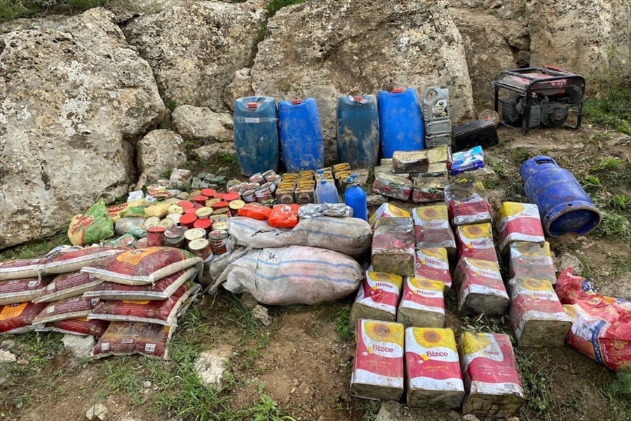 Pençe-Yıldırım Operasyonu Kapsamında Terör Örgütü PKK’ya Ait Çok Sayıda Silah, Mühimmat ve Yaşam Malzemesi Ele Geçirildi 
