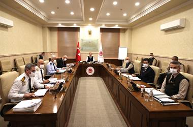 Millî Savunma Bakanı Hulusi Akar Başkanlığında Video Telekonferans Toplantısı Gerçekleştirildi