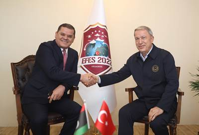 Millî Savunma Bakanı Hulusi Akar, Libya Başbakanı ve Savunma Bakanı Abdulhamid Dibeybe ile Görüştü