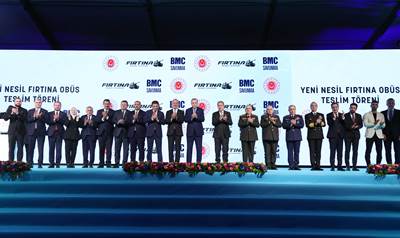 Millî Savunma Bakanı Hulusi Akar ve Beraberindeki TSK Komuta Kademesi, Cumhurbaşkanımız Sayın Erdoğan’ın Teşrifleriyle Gerçekleşen “Yeni Nesil Fırtına Obüsleri Teslimat Töreni”ne Katıldı
