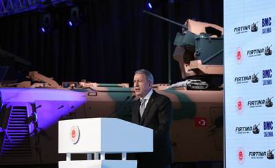 Millî Savunma Bakanı Hulusi Akar ve Beraberindeki TSK Komuta Kademesi, Cumhurbaşkanımız Sayın Erdoğan’ın Teşrifleriyle Gerçekleşen “Yeni Nesil Fırtına Obüsleri Teslimat Töreni”ne Katıldı