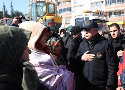 Millî Savunma Bakanı Hulusi Akar ile Sağlık Bakanı Fahrettin Koca Hatay Kırıkhan’da İncelemelerde Bulundu