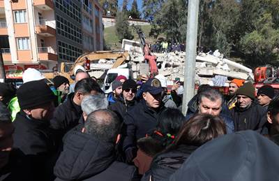 Millî Savunma Bakanı Hulusi Akar ile Sağlık Bakanı Fahrettin Koca Hatay Kırıkhan’da İncelemelerde Bulundu