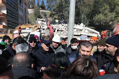 Millî Savunma Bakanı Hulusi Akar ile Sağlık Bakanı Fahrettin Koca Hatay Kırıkhan’da İncelemelerde Bulundu