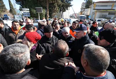 Millî Savunma Bakanı Hulusi Akar ile Sağlık Bakanı Fahrettin Koca Hatay Kırıkhan’da İncelemelerde Bulundu