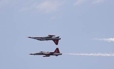 Efes-2022 Tatbikatı’nda Türk Yıldızları Gösteri Uçuşu Yaptı